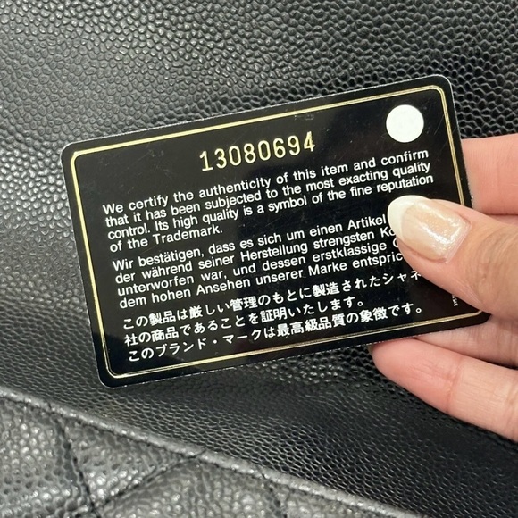 SOLD ON X POSTChanel MAXI  single flap caviar with gold hardware - Picture 7 of 17